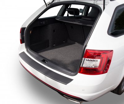 Lastskydd/Stötfångarskydd i reptålig ABS-plast till Skoda Octavia från 2013-2017