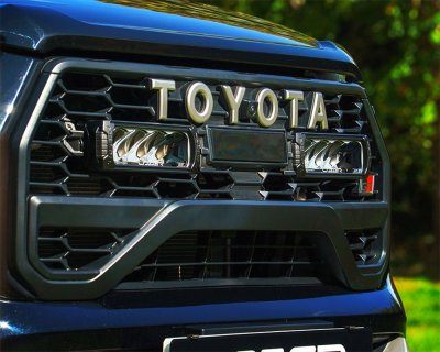 Ekstralys-pakke Lazer Triple-R 750 Toyota Hilux GR Sport 2024-