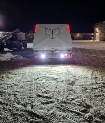 LEDSON Raptor indbygget arbejds- og baggrundsbelysning - 15W, bredstrålende