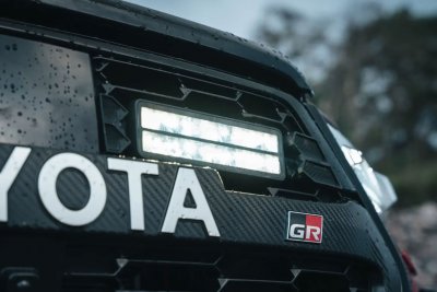 LED-rampe sæt 2x Lumen SQ16 Toyota Hilux fra 2024 og frem