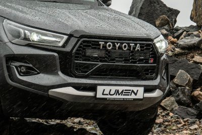LED-rampe sæt 2x Lumen SQ16 Toyota Hilux GR2 Sport fra 2024 og frem
