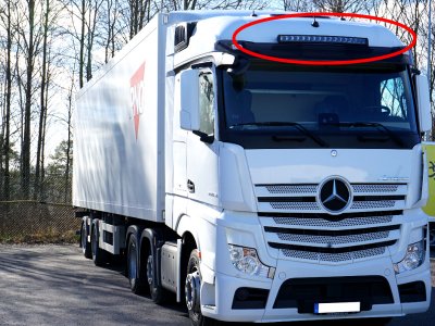 LED-rampe til montering over solskærmen til Mercedes Actros MP4 2011-