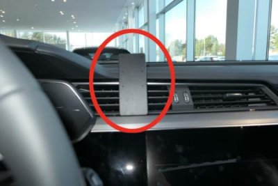 Mobilholder til Audi Q8 e-tron fra 2019-