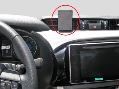 Mobilholder Toyota Hilux fra 2016-2026