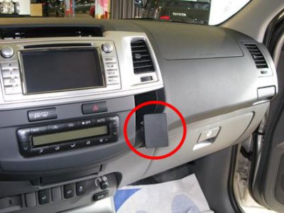 Mobilholder til Toyota Hilux 2012-2016