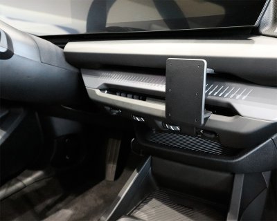 Mobilholder BMW 1-serie fra 2025-