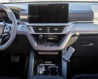 Mobilholder Ford Explorer 2024- | Montering på midterkonsollen