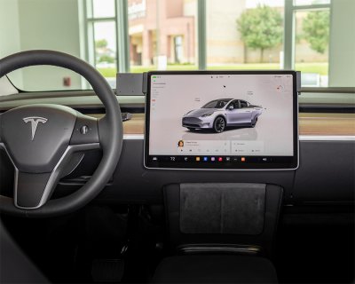 Mobilholder Tesla Model Y fra 2020- | Montering til venstre for skærmen