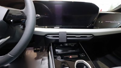 Mobilholder Audi A6 fra 2025 og frem