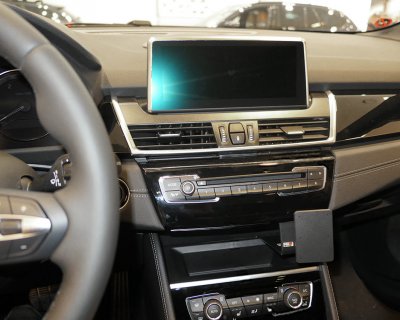 Mobilholder til BMW 2-serie Active Tourer fra 2014-2021 | Til montering under midterskærmen