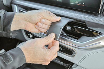 Mobilholder BMW XM fra år 2023-