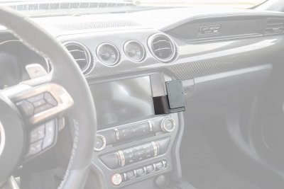 Mobilholder Ford Mustang fra 2015-2023 | Til montering til højre for midterskærmen