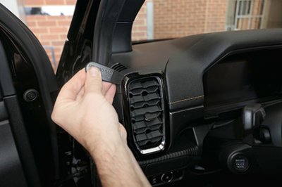 Mobilholder Ford Ranger fra 2023- | Til montering til venstre for rattet