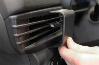 Montering af Mobilholder Hyundai Bayon fra 2021-