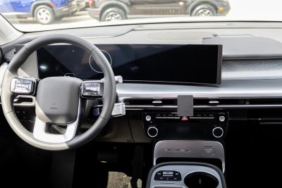 Mobilholder Hyundai IONIQ 9 fra 2025- og frem