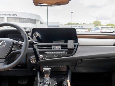Mobilholder til Lexus ES fra 2021- og fremefter