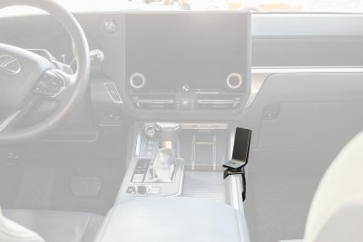 Mobilholder Lexus GX fra 2024 og frem | Til montering til højre for midterkonsollen