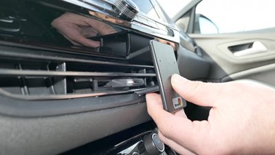 Mobilholder Opel Grandland fra 2022-
