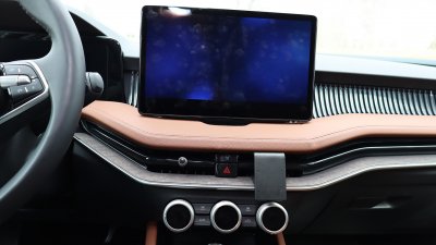 Mobilholder Skoda Superb fra 2024- og fremefter