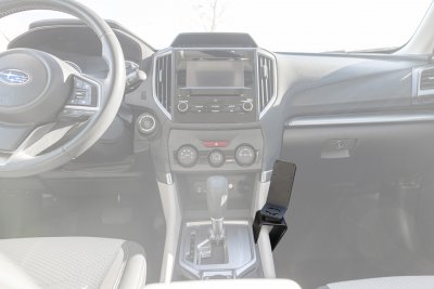 Mobilholder Subaru Impreza fra 2016-2023