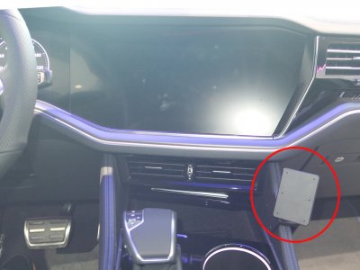 Mobilholder Volkswagen Touareg fra 2024-