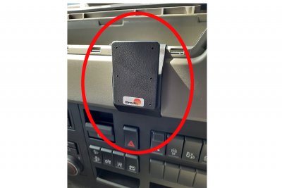 Mobilholder Volvo FM fra 2020 og nyere | Til montering til højre for rattet (til lastbiler uden midterskærm)