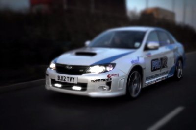 Nedre grill inkl. 2 Lazer ST-4 til Subaru Impreza STI 2011-