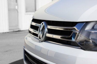 Øvre grill i rustfrit stål til Volkswagen Transporter T5 2010-2015