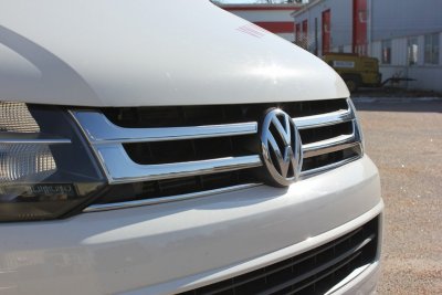 Øvre grill i rustfrit stål til Volkswagen Transporter T5 2010-2015