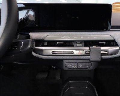 Mobilholder til Kia EV4 fra 2025- | Modeltilpasset