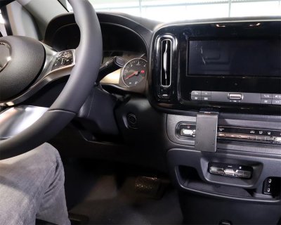 Mobilholder til Mercedes Vito fra 2024- | Unider til midterkonsollen