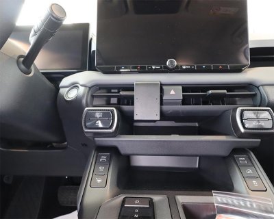 Mobilholder til Toyota RAV4 fra 2025- | Modeltilpasset
