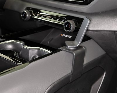 Mobilholder Chevrolet Silverado EV 2024- | Montering til højre for midterkonsollen