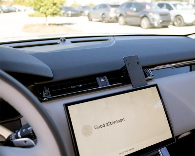 Mobilholder Range Rover Velar fra 2024-