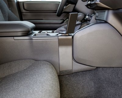 Mobilholder Toyota Land Cruiser 2024- | Montering til højre på midterkonsollen