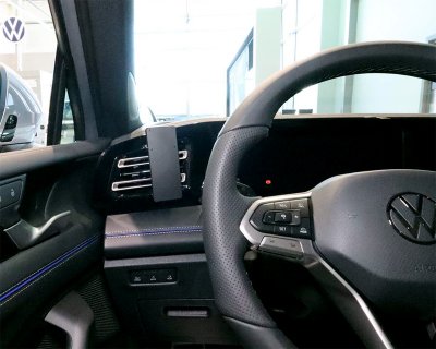 Mobilholder Volkswagen Tiguan 2024- | Til montering på venstre side af rattet