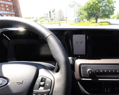 Mobilholder til Ford Courier fra 2023-