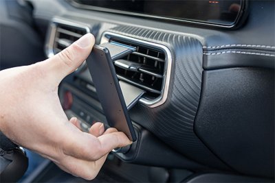 Mobilholder Ford Mustang fra modelår 2024-