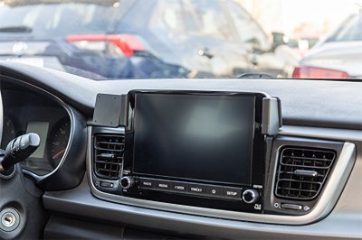 Mobilholder Kia Rio fra 2022-