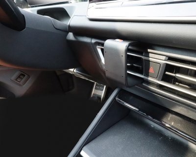 Mobilholder til Volkswagen Tiguan fra 2024-