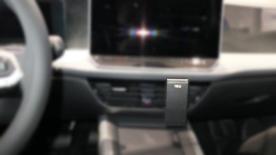 Mobilholder Volkswagen Passat fra 2024- og nyere