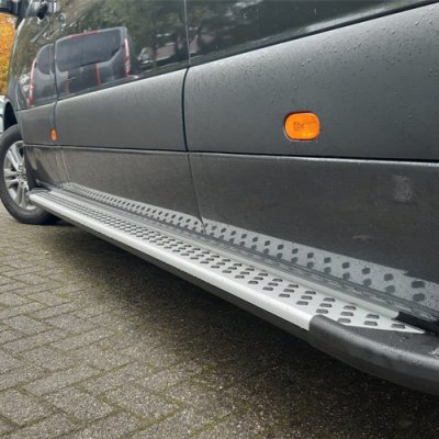 Sidetrin Mercedes Sprinter fra 2018-