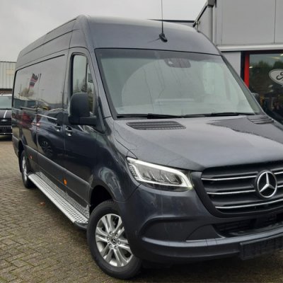 Sidetrin Mercedes Sprinter fra 2018-