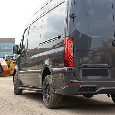 Sidetrin Mercedes Sprinter fra 2018-