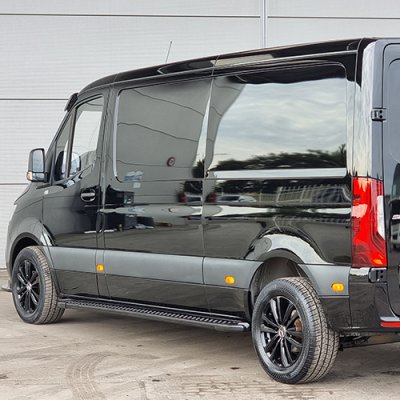 Sidetrin Mercedes Sprinter fra 2018-