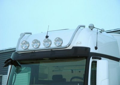 Tagbøjle i rustfrit stål - Mercedes-Benz Actros 2011- (GIGA)
