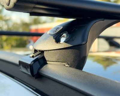 Tagbøjle Ford Focus fra 2018- | Variant | Sort