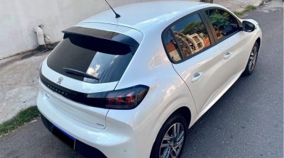 Tagvinge Peugeot 208 fra 2020-