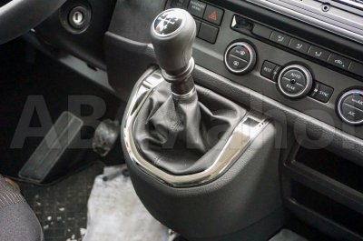 Detail af gearstang til VW Transporter T6 2016-2019