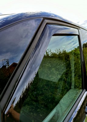 Vindafviser Volkswagen Multivan T7 fra 2022- | Mørktonede